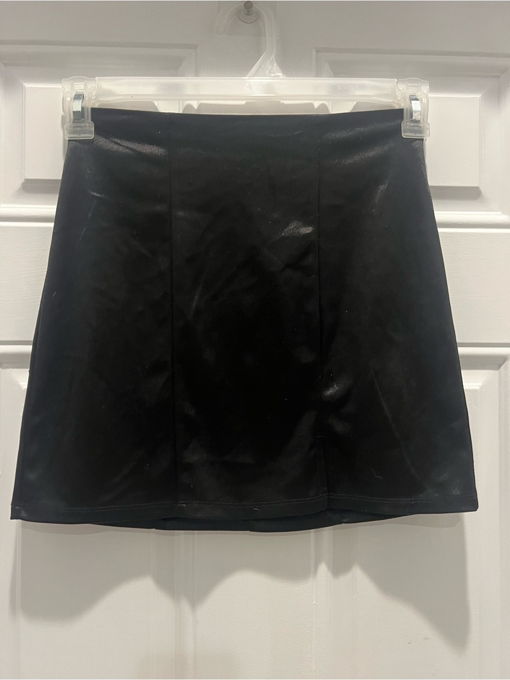 Forever 21 Black Stretch Mini Skirt Size S Zip Back 25” Waist 26” Length # 945